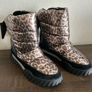 New in Box - Kate Spade Frosty Boots Black / Gold - Size 6